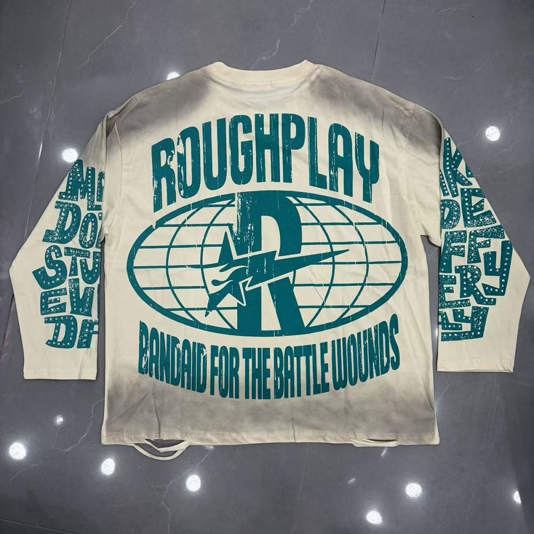 Roughplay UFO Retro Girl Rhinestone Long Sleeve Tee