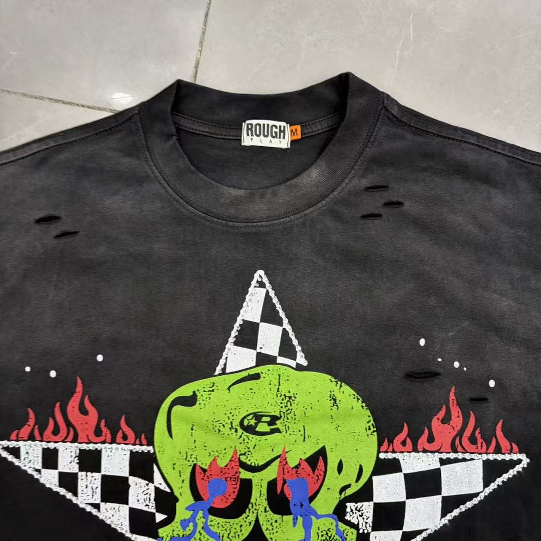 Roughplay Skull Star Flame Distressed Graphic Tee