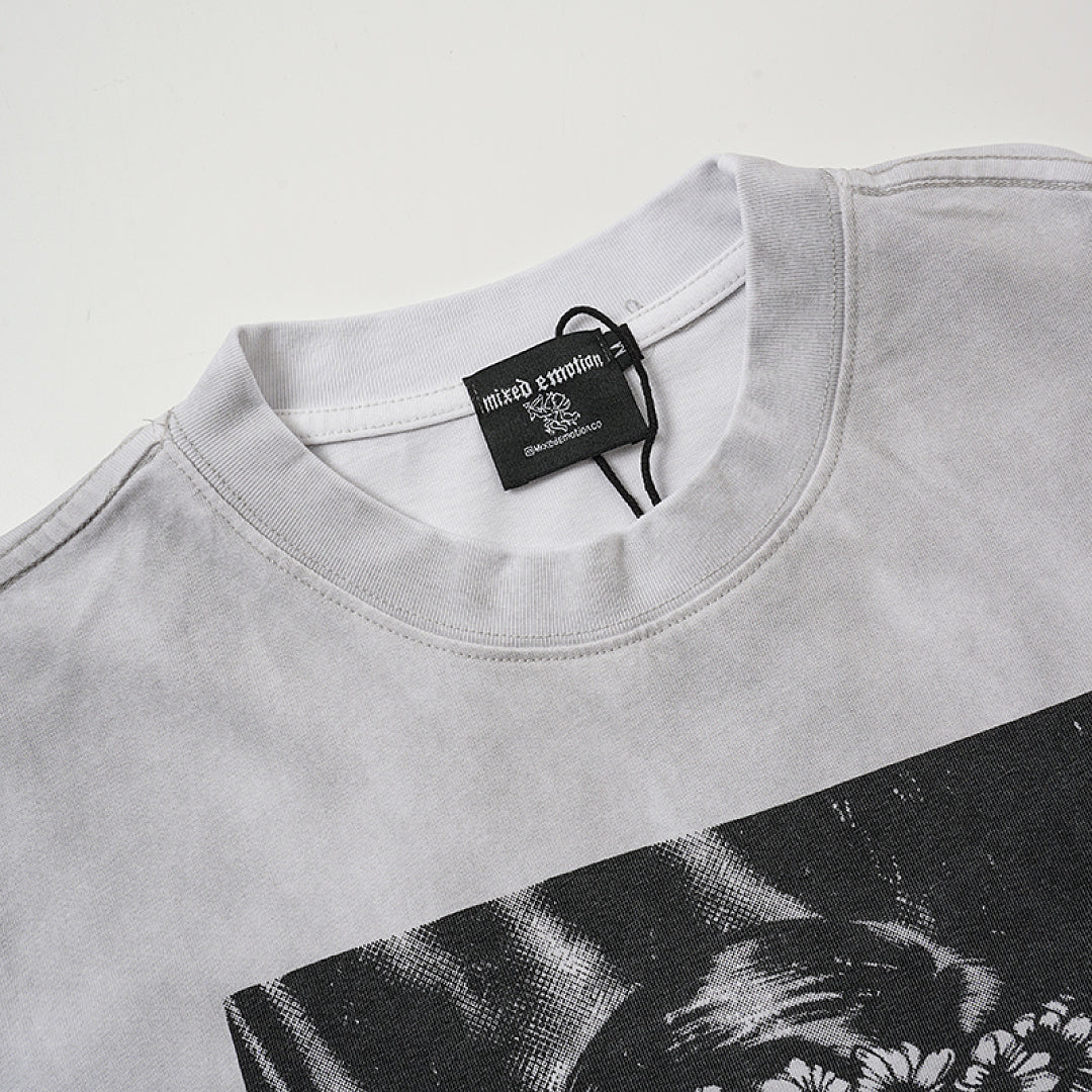 MIXED EMOTION Heather Grey Portrait Box Graphic T‑Shirt