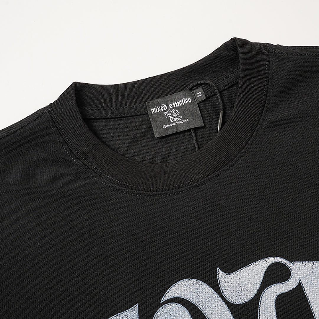 MIXED EMOTION Black Vintage Figure Graphic T‑Shirt
