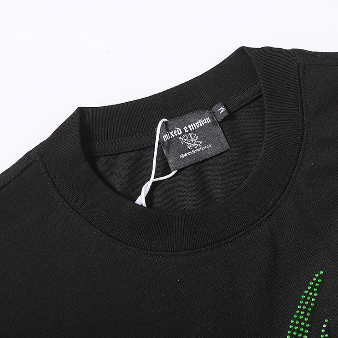 MIXED EMOTION  Gothic Letter Green Monster Graphic T‑Shirt